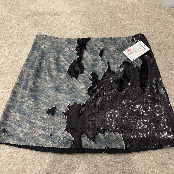 Free People Skinny Sequin Miniskirt Skirt Pink Cheetah Camo 8 - Picture 4 of 5